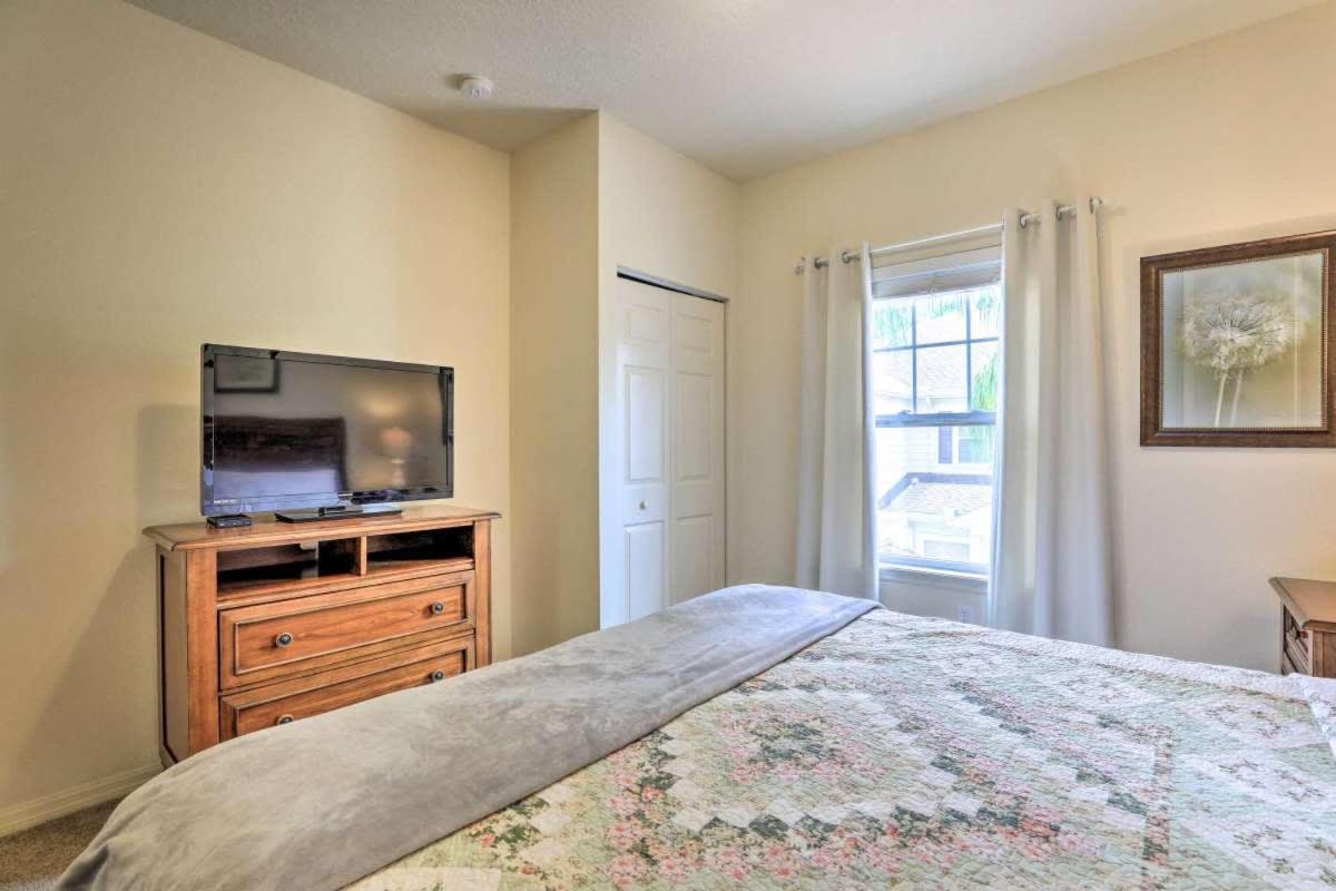 Marvelous 3 Bd Close To @ Lucaya 107 5364 Holiday home